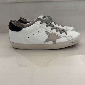 GOLDEN GOOSE SUPER-STAR